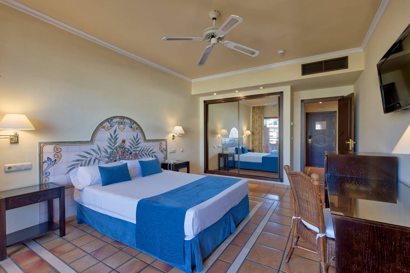 Ibersol-Almunecar-Beach-Spa-Room-14