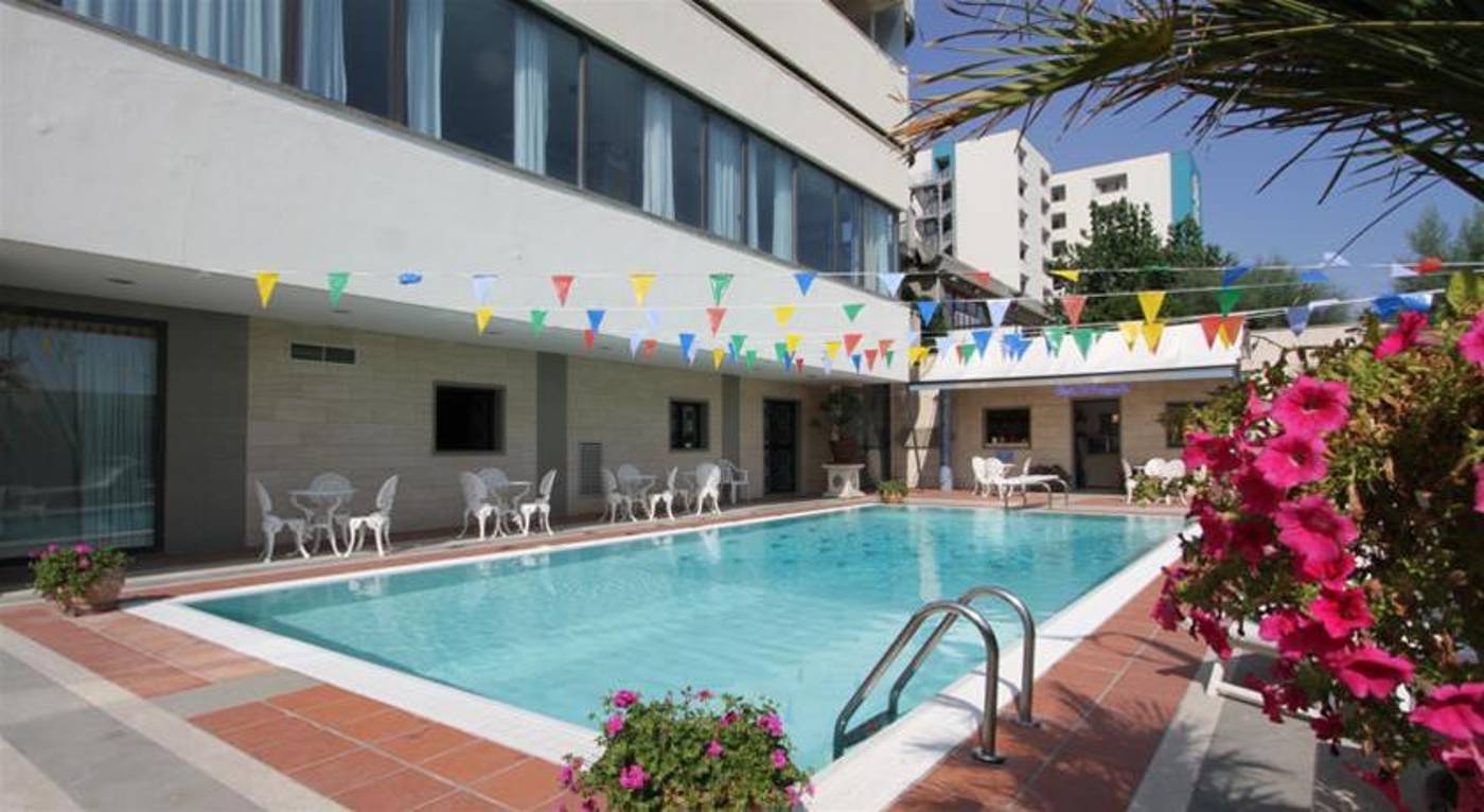 Promenade-Italy-MONTESILVANO MARINA -General view-9