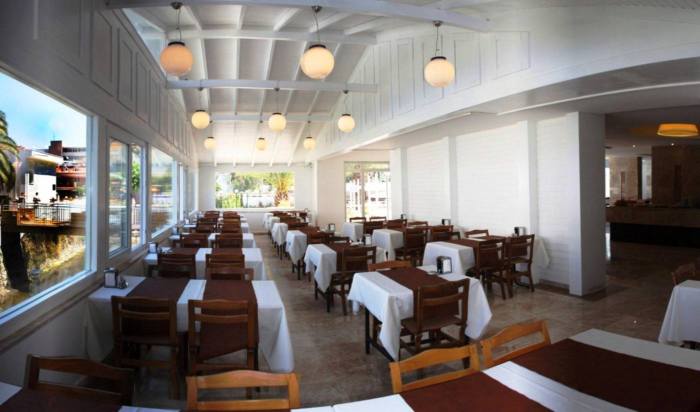 Club-Munamar-Beach-Resort-Restaurant-58