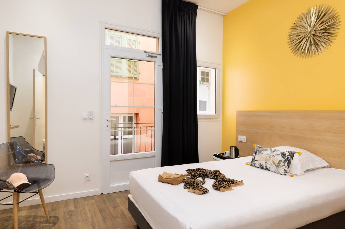 Hotel-Byakko-Nice-Centre-Room-16