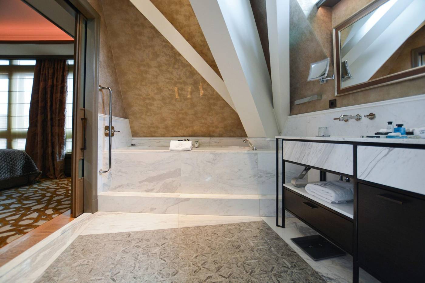 Hotel-Twentyseven-Room-41