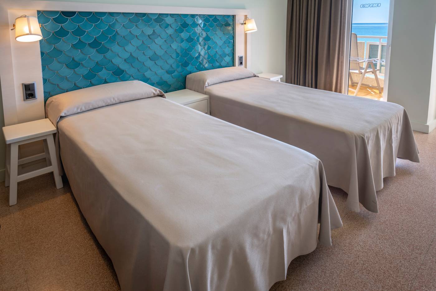 Hotel-Caprici-Room-12