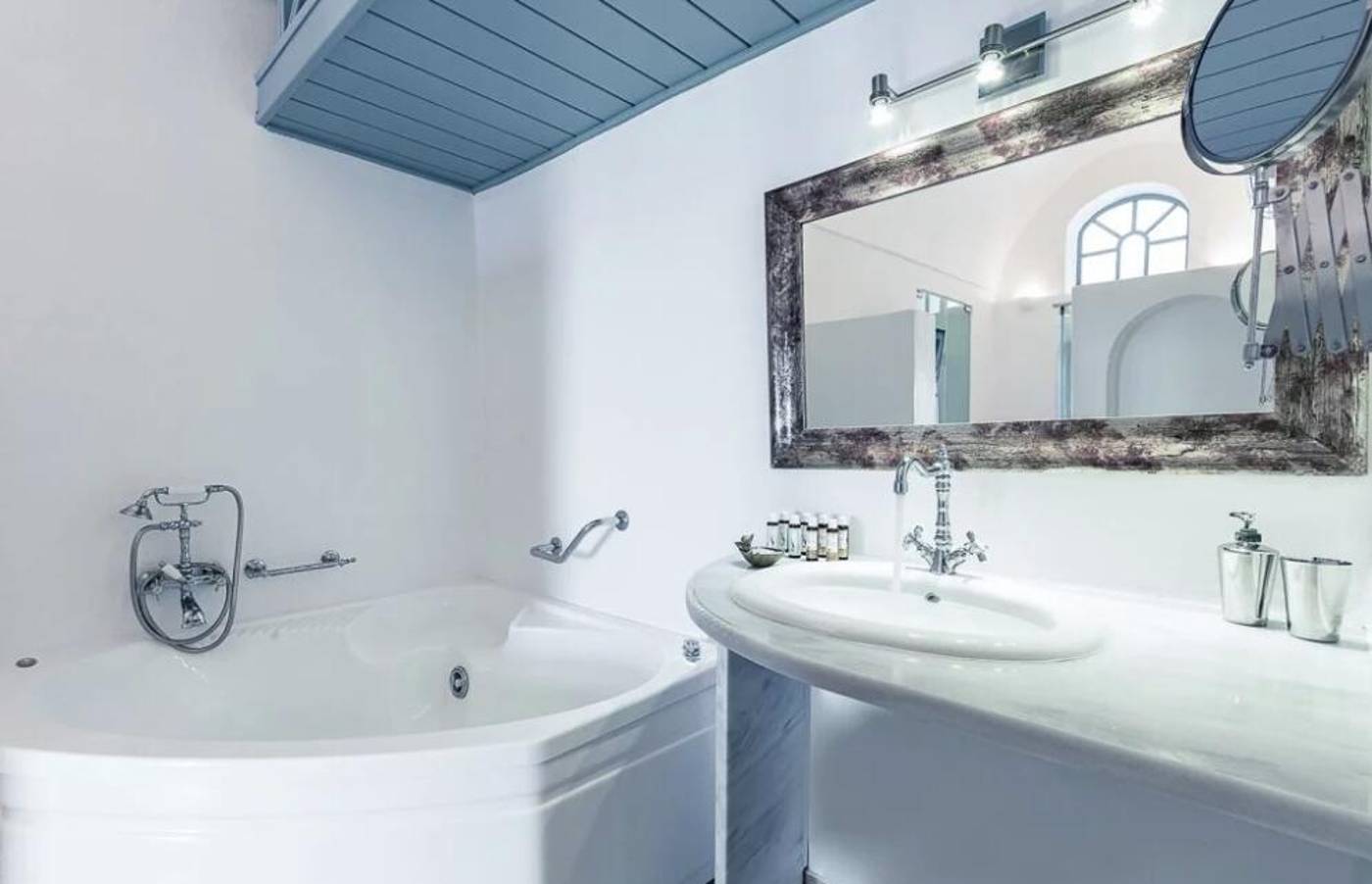 La-Maltese-Private-House-Room-10