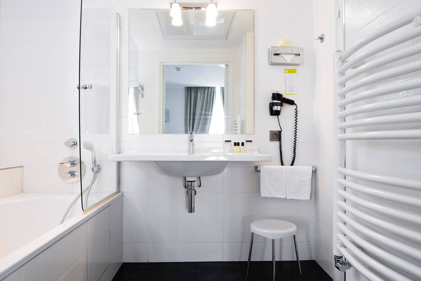 Hotel-Saint-Petersbourg-Opera---Spa-Room-54