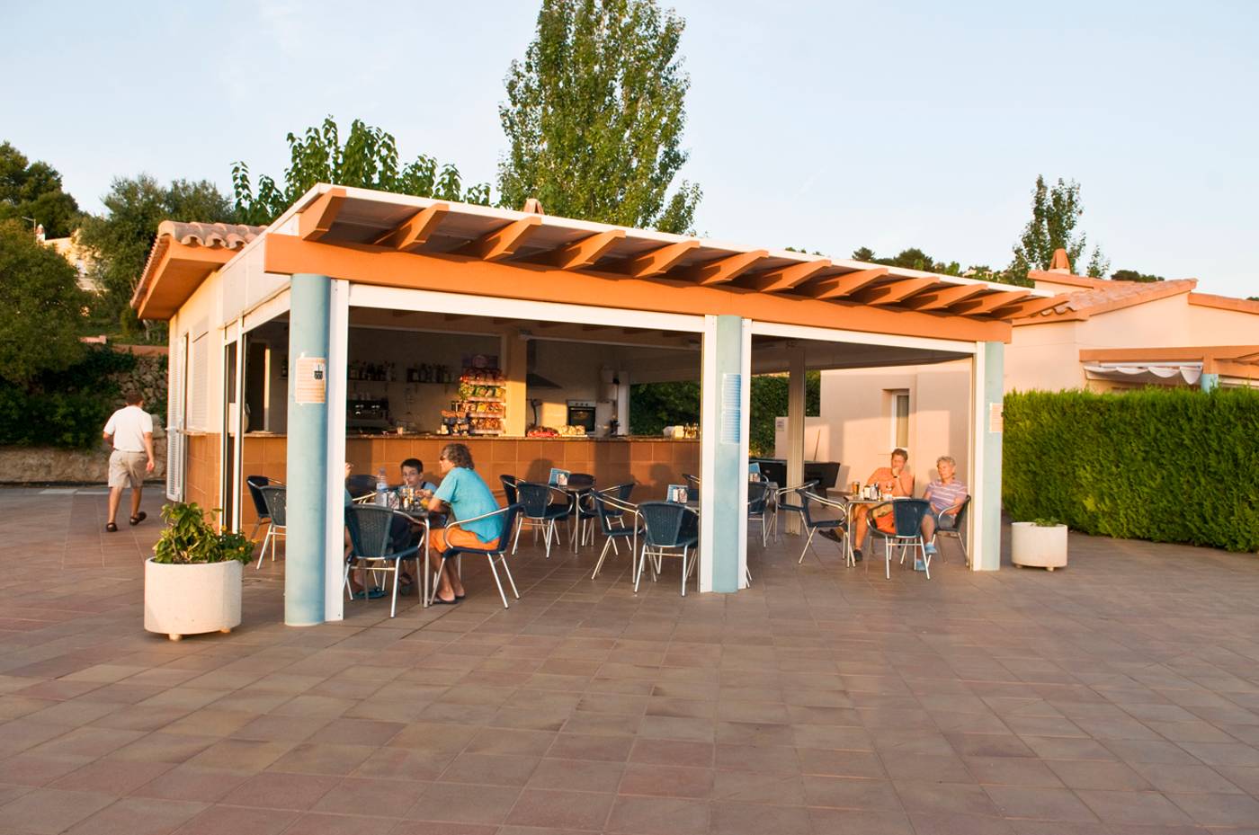 Mar-Blau-Sports-and-Entertainment-27