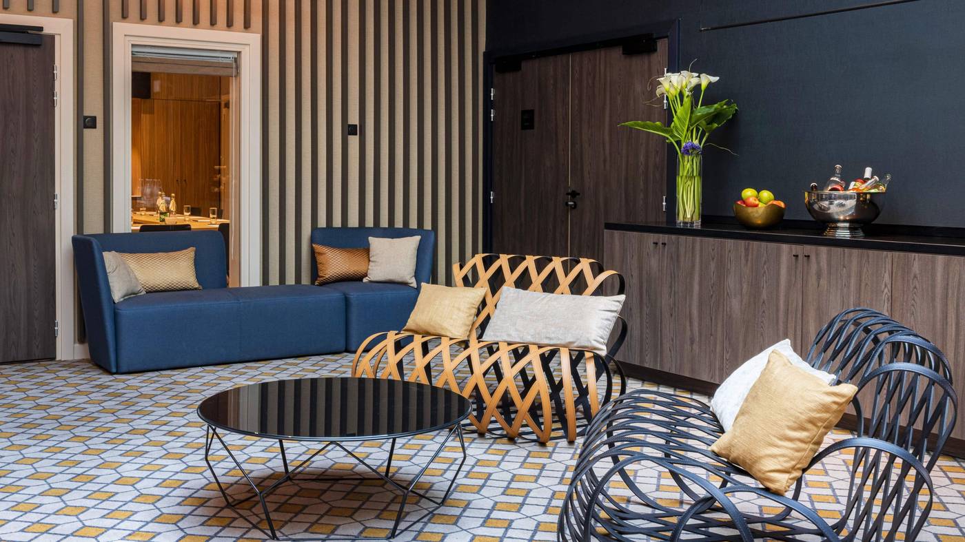 Crowne-Plaza-Nice-Grand-Arenas-Lobby-41