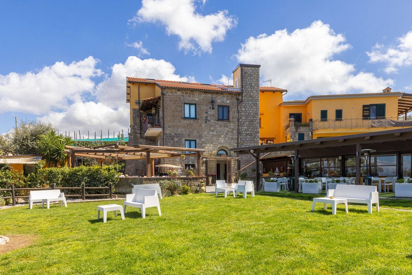 Casale-Antonietta-Lobby-6