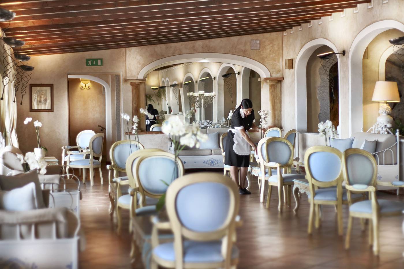 Colonna-Resort-Lobby-28