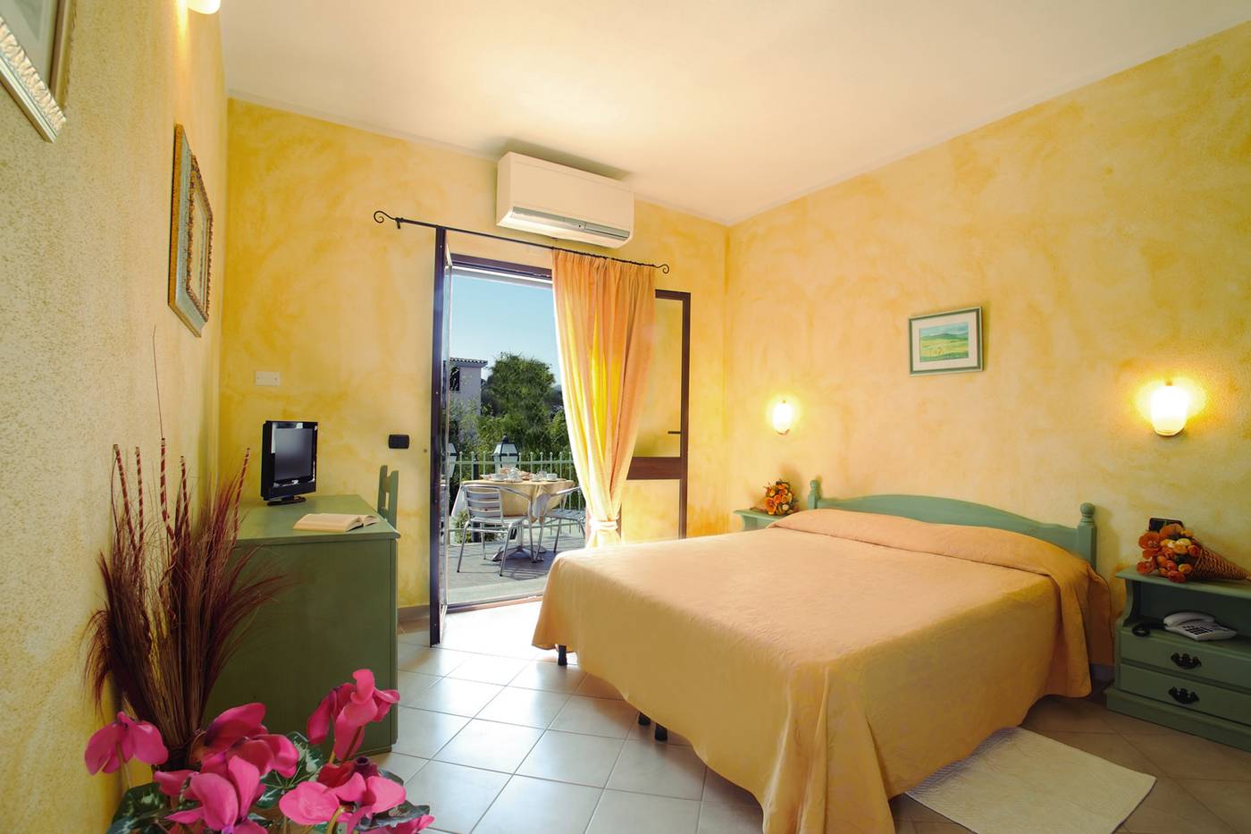 Gli-Ontani-Residence-Hotel-Room-33