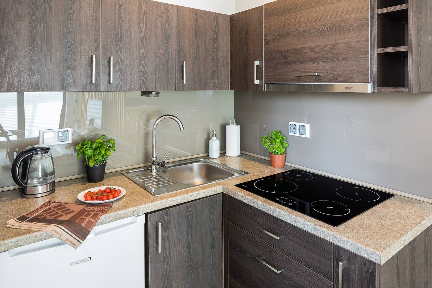 7-Koron-Apartments-Room-5