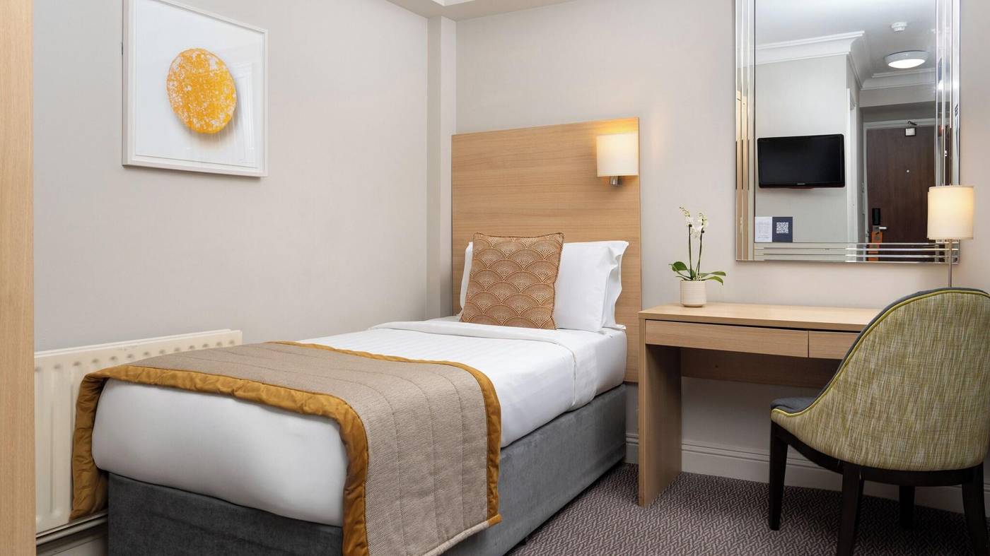 The-Fleet-Hotel-Room-5