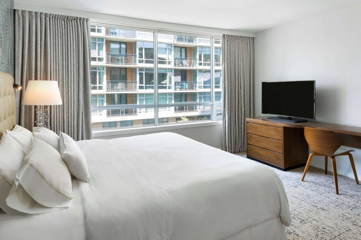 Hilton-Vancouver-Downtown-Room-21