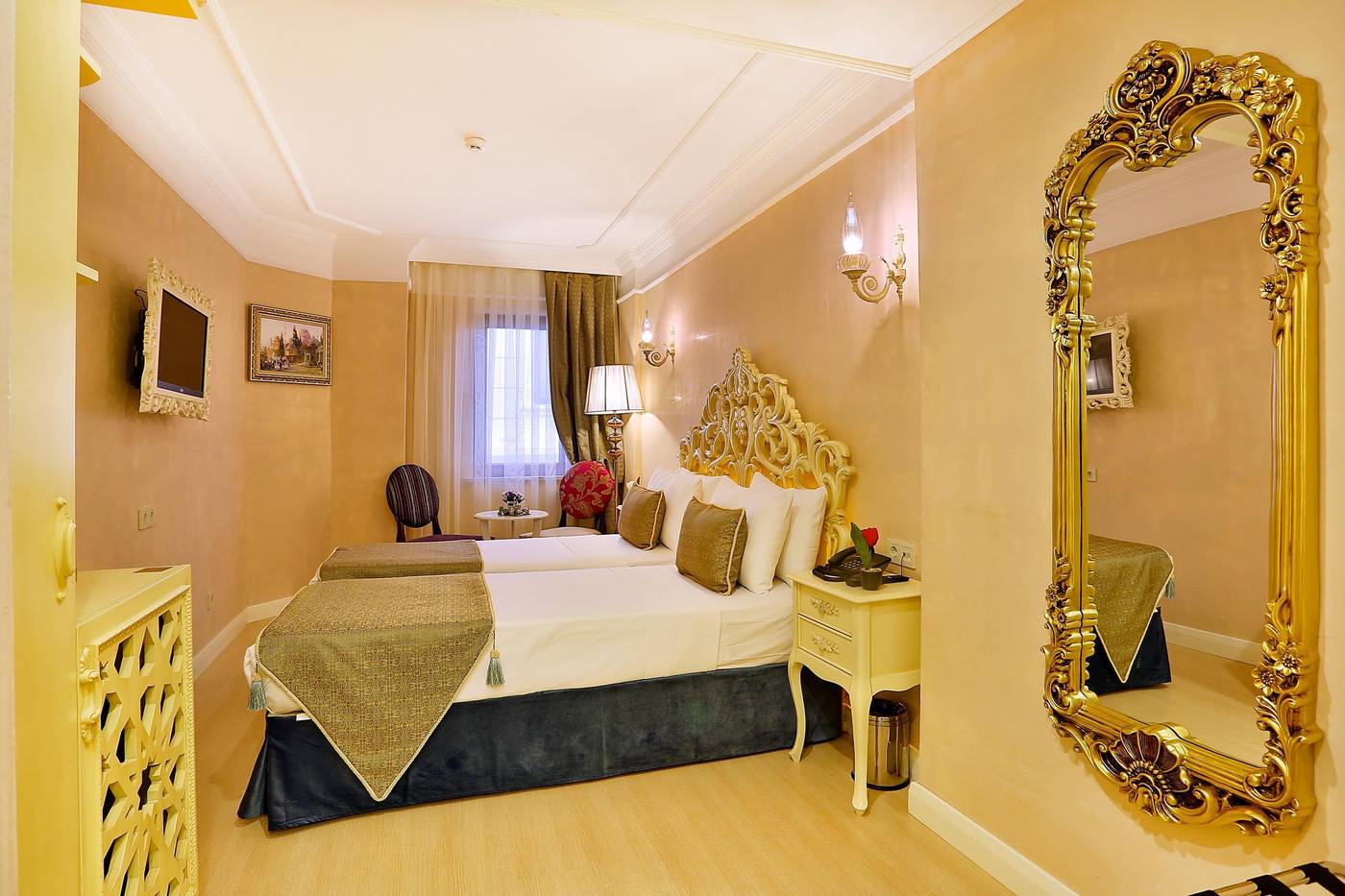 Edibe-Sultan-Hotel-Room-8