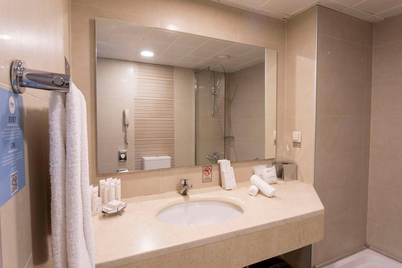 Radisson-Hotel-Sultanahmet-Room-39