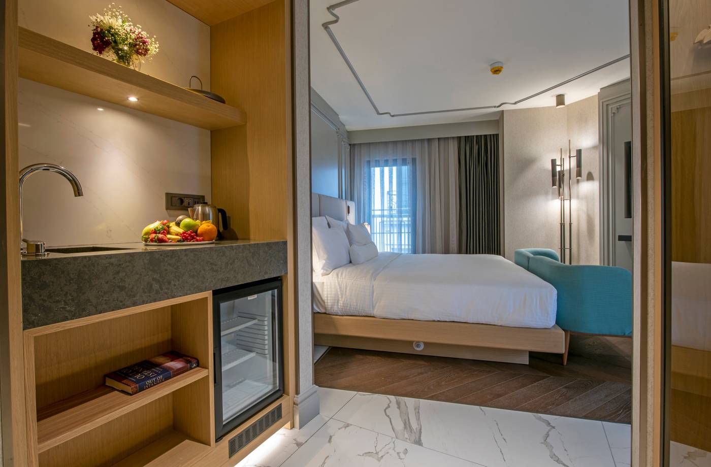 Stayso-The-House-Hotel-Room-45