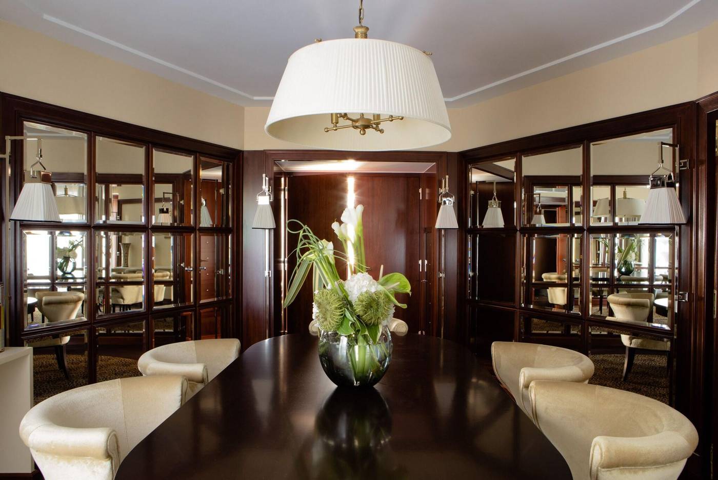 La-Reserve-Geneve---Hotel-Spa-and-Villa-Room-13