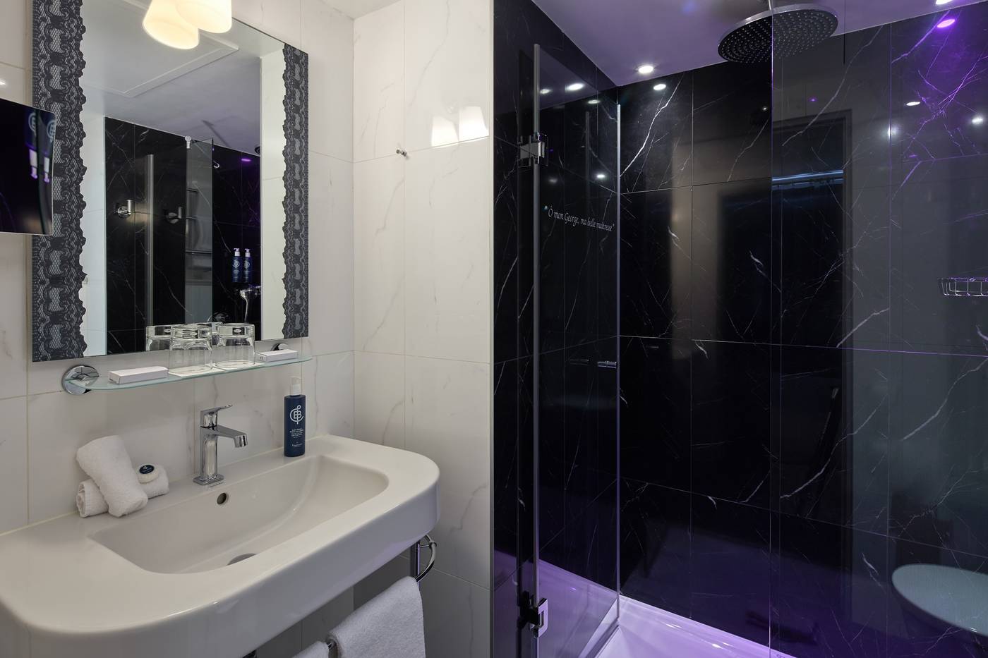 Les-Plumes-Hotel-Room-28