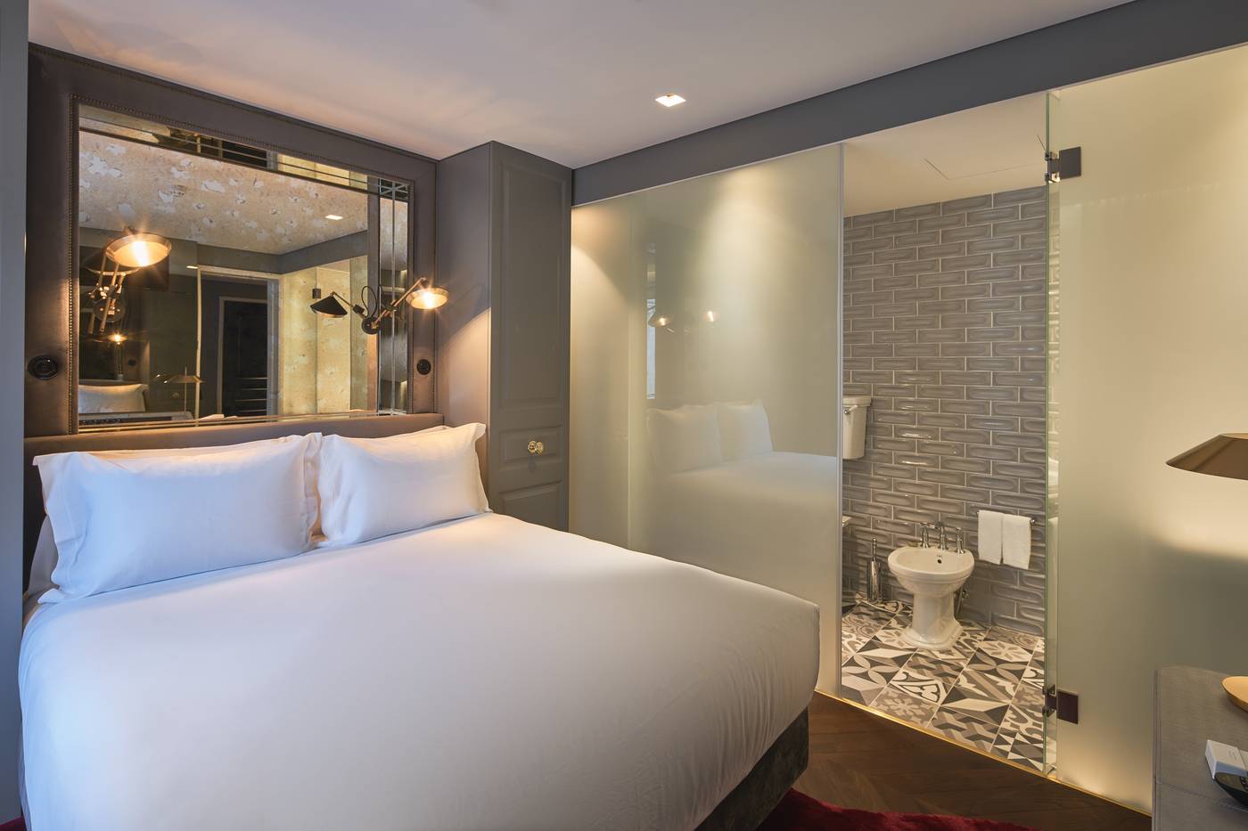 O-Artista-Suites-By-Europe-Room-16