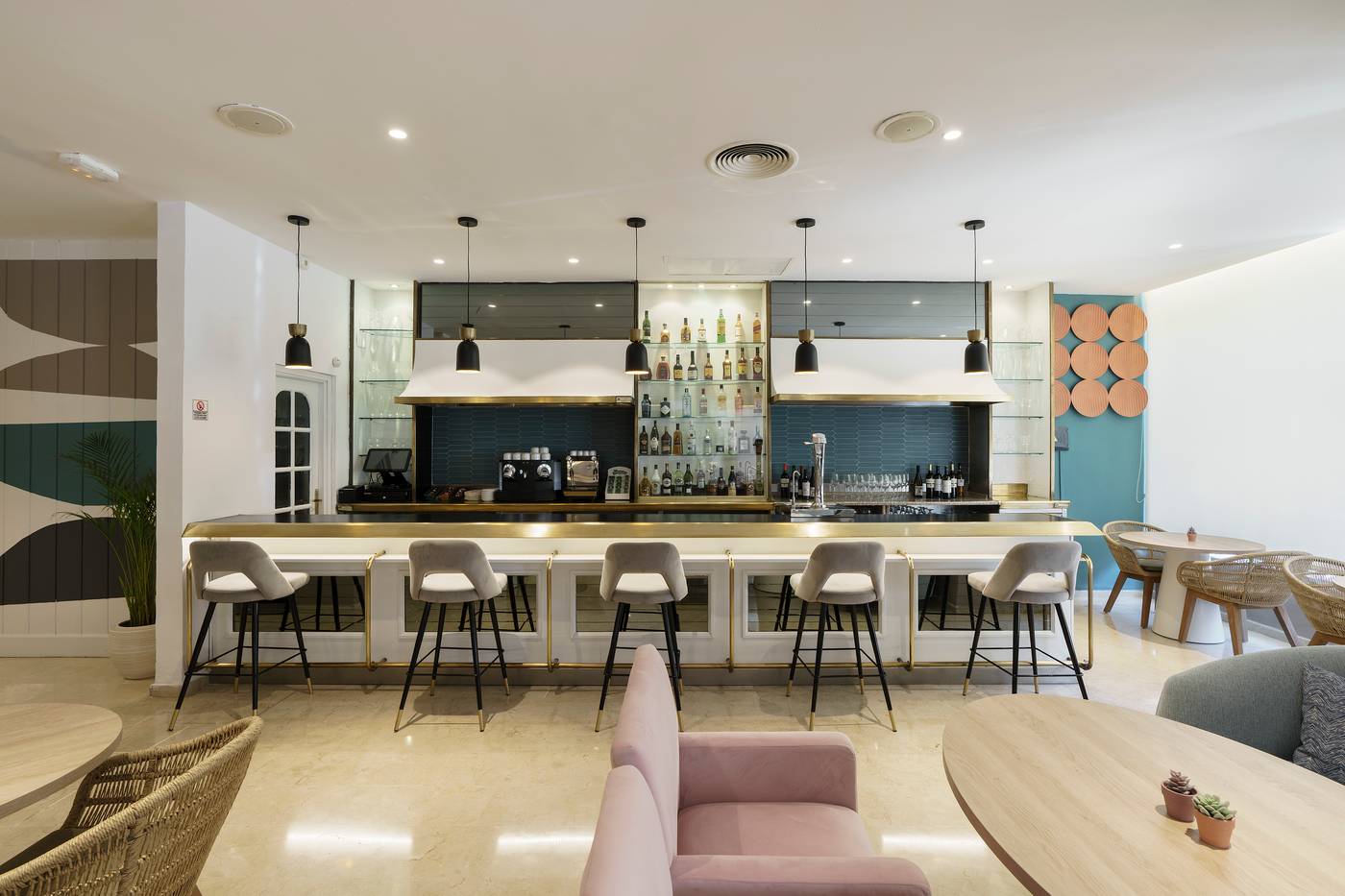 AluaSoul-Costa-Malaga-adults-reccommended-Bar-58