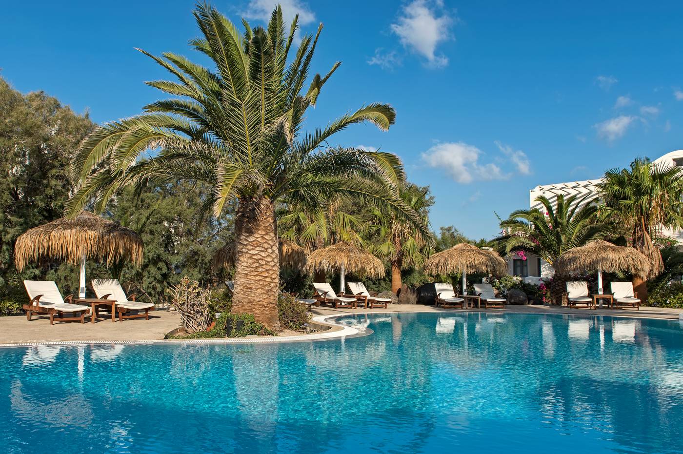 Atlantis-Beach-Villas-General-view-2