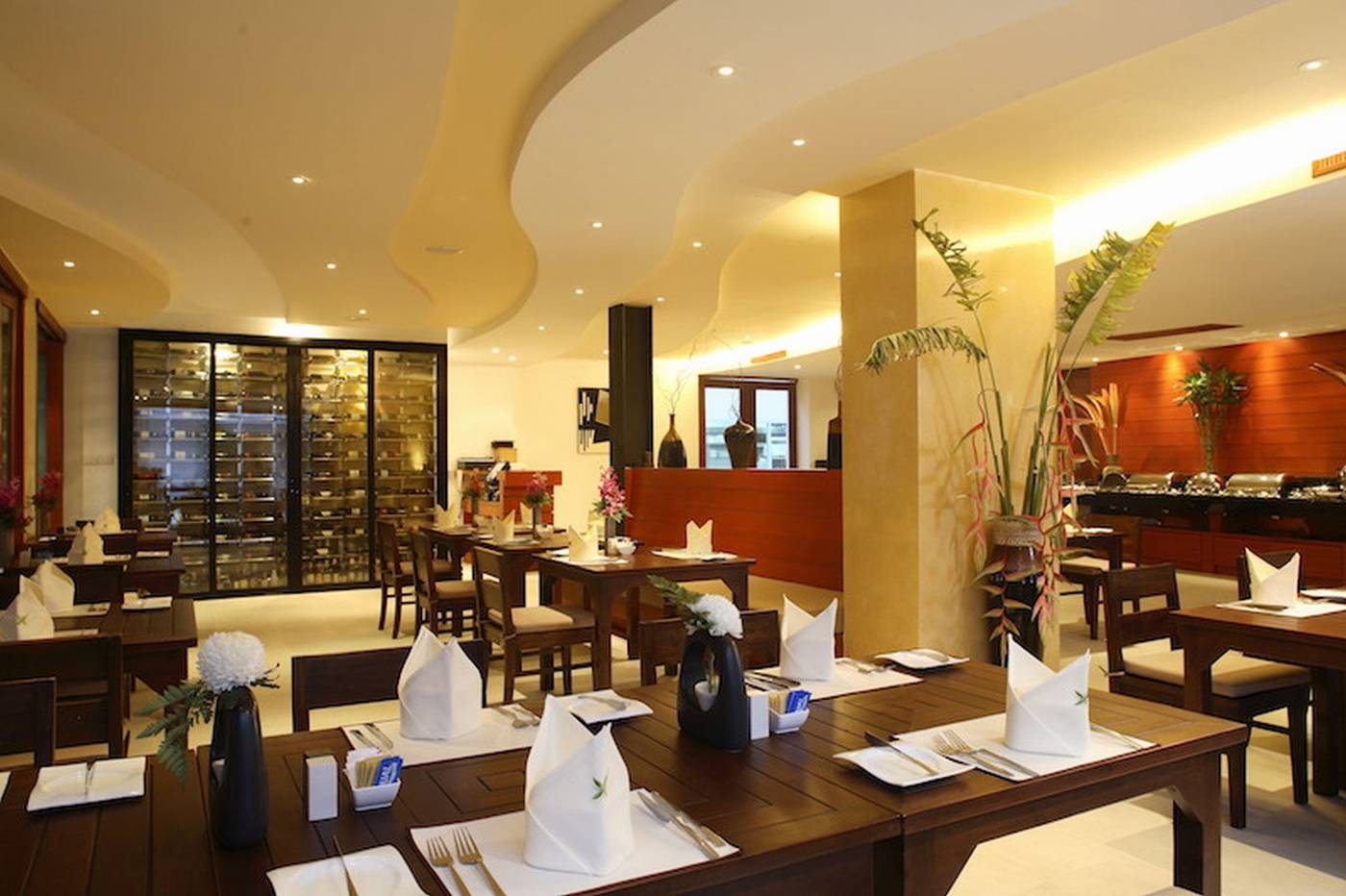 La-Flora-Resort-and-Spa-Patong-Restaurant-46