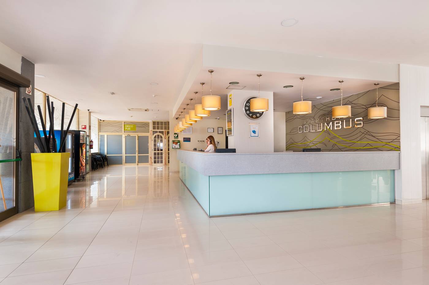 Columbus-Aparthotel-Lobby-48