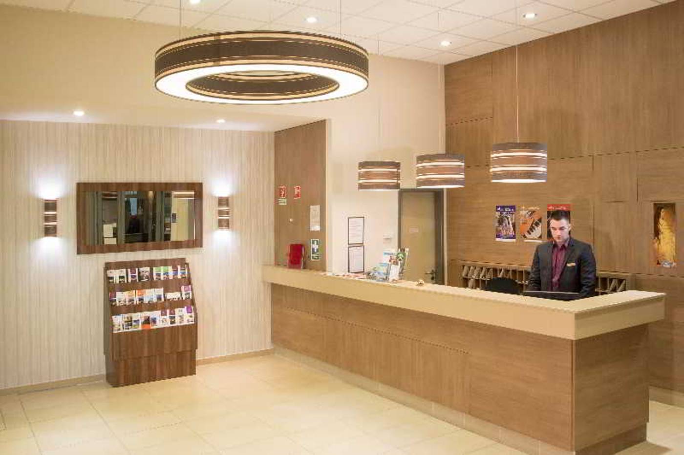 Queen-Elizabeth-Hotel-Lobby-6