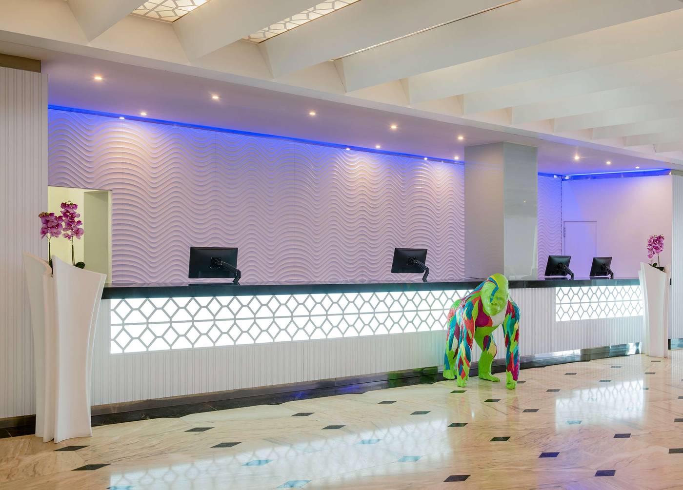 Hotel-Ocean-House-Costa-del-Sol-Affiliated-by-Melia-Lobby-71