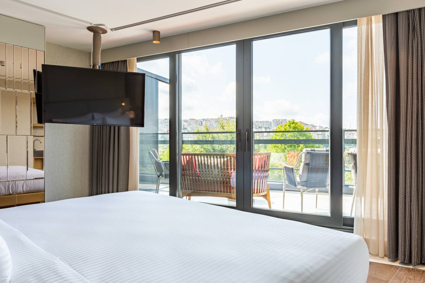 Stayso-The-House-Hotel-Room-41