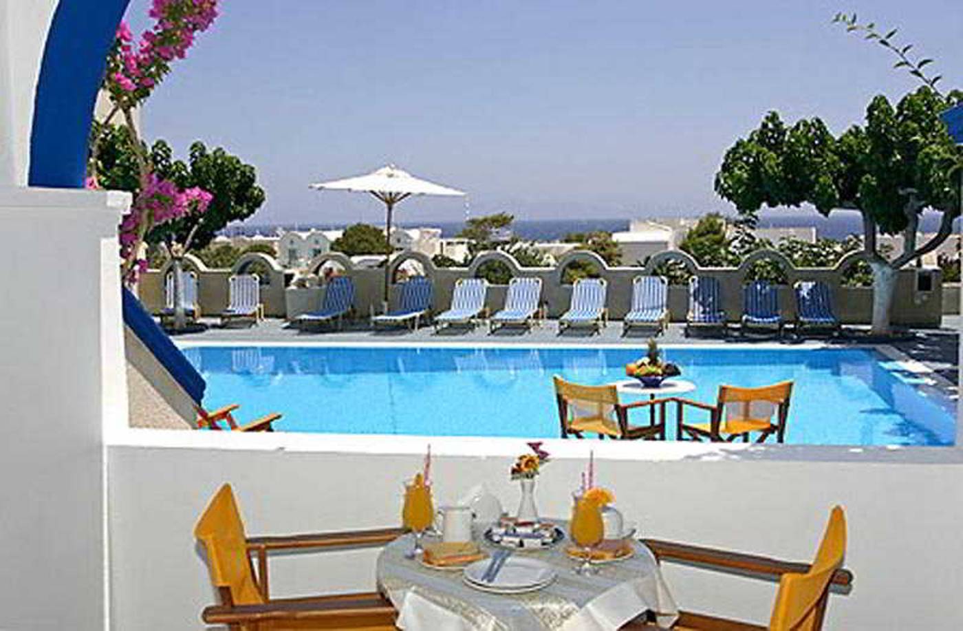 Artemis-Hotel-Kamari-Pool-17