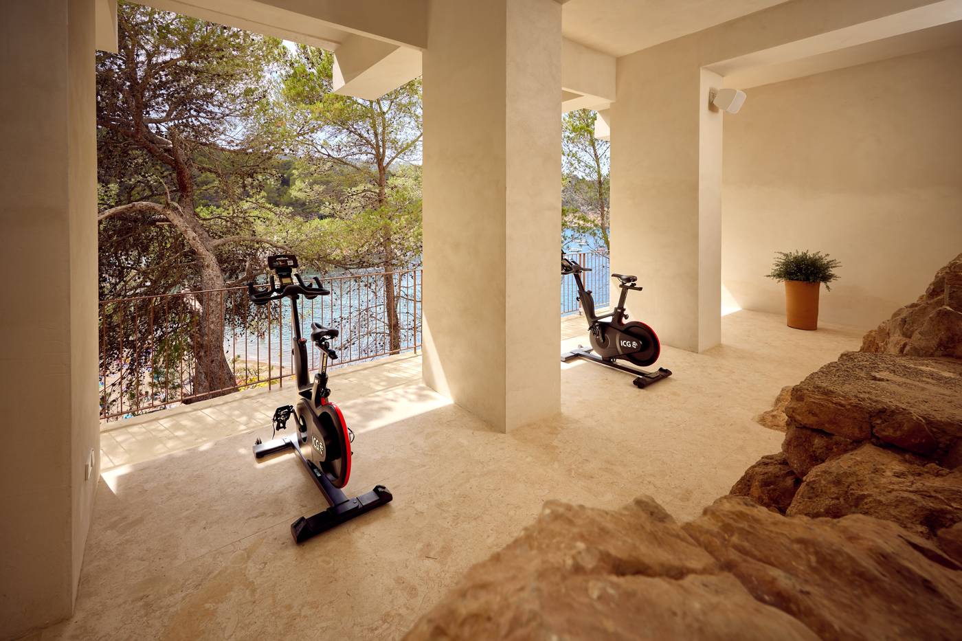 Club Cala San Miguel Hotel Ibiza, Curio Collection by Hilton