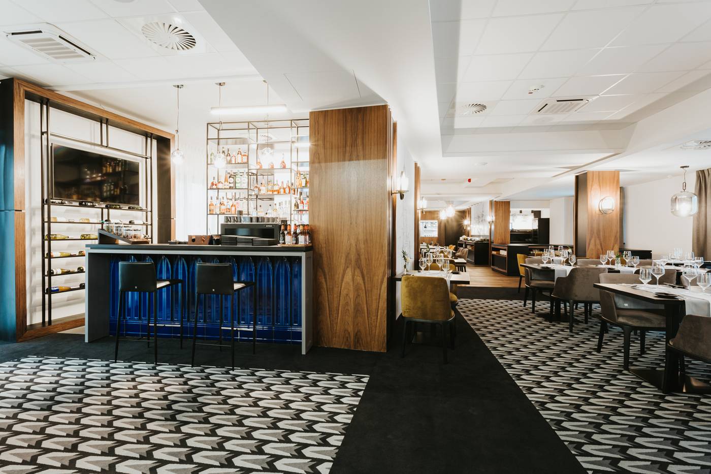 Garden-Square-Hotel-Bar-10