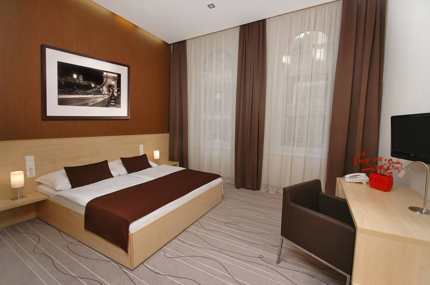 Promenade-City-Hotel-Room-2