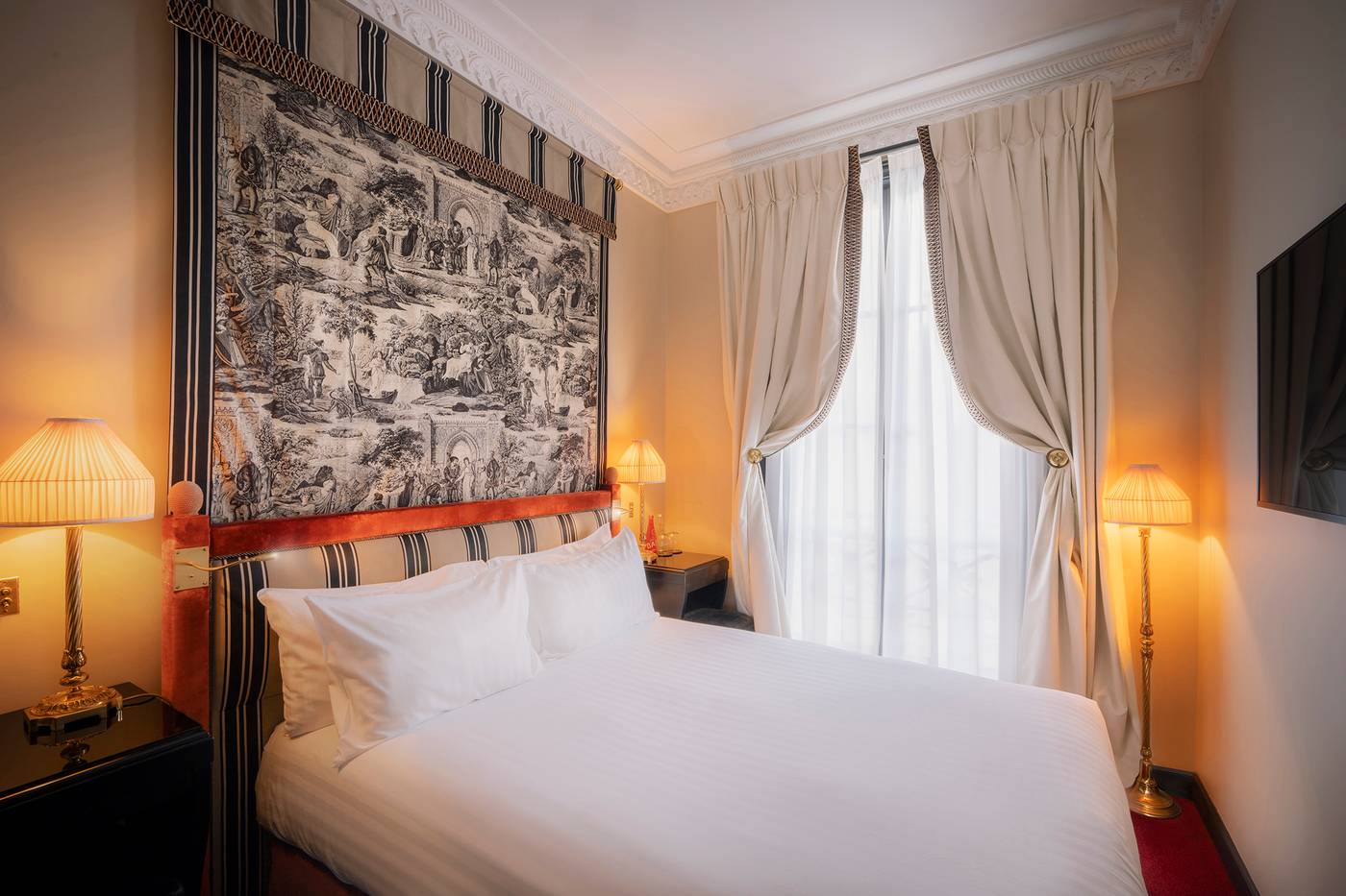 Maison-Athenee-Room-24