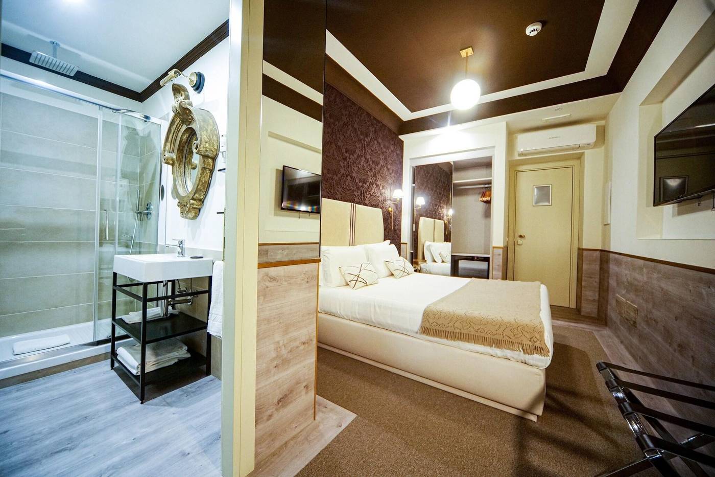 Relais-Luxury-Corso-Room-1