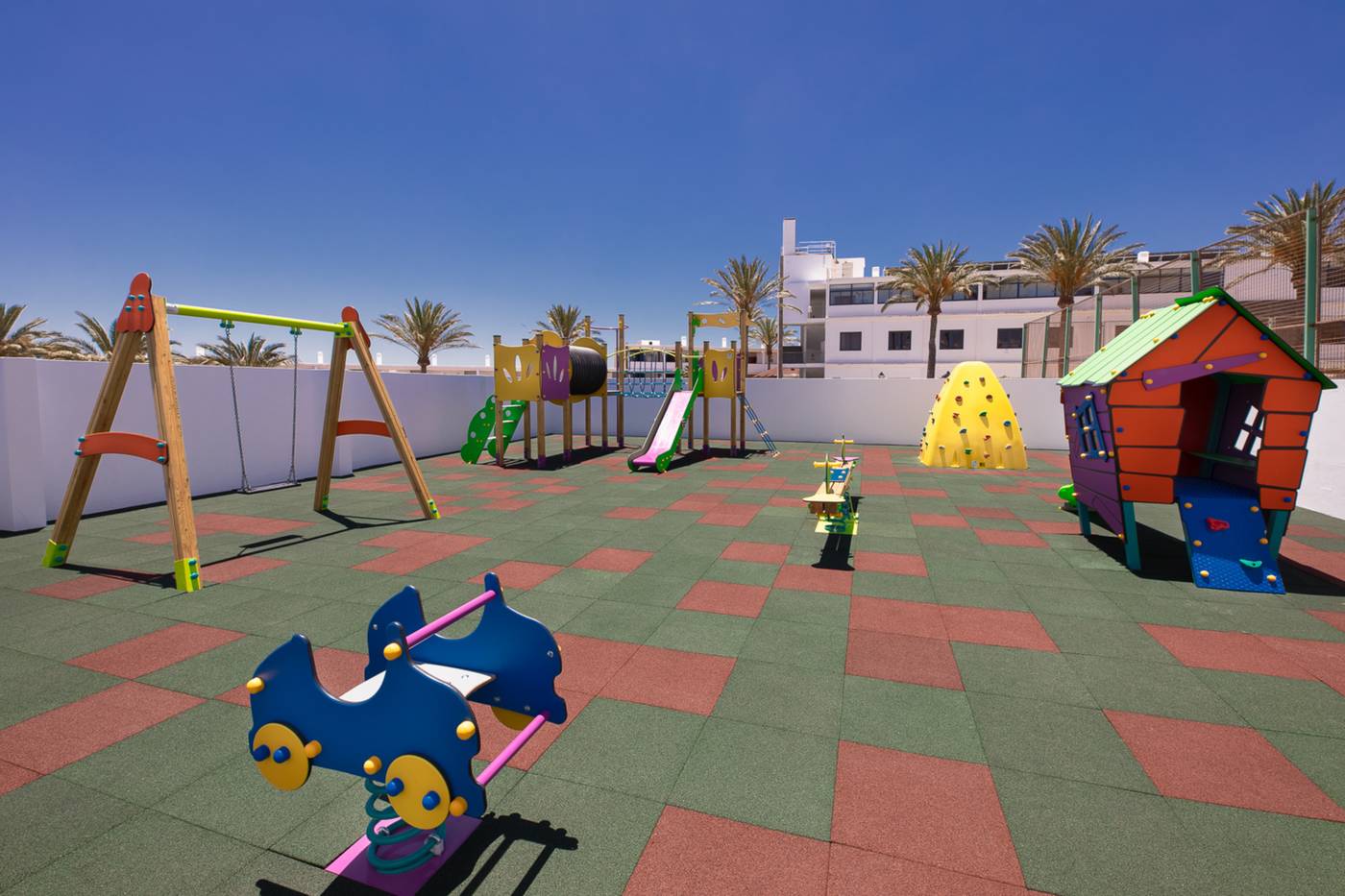 Hotel-LIVVO-Mirador-Papagayo-Sports-and-Entertainment-67