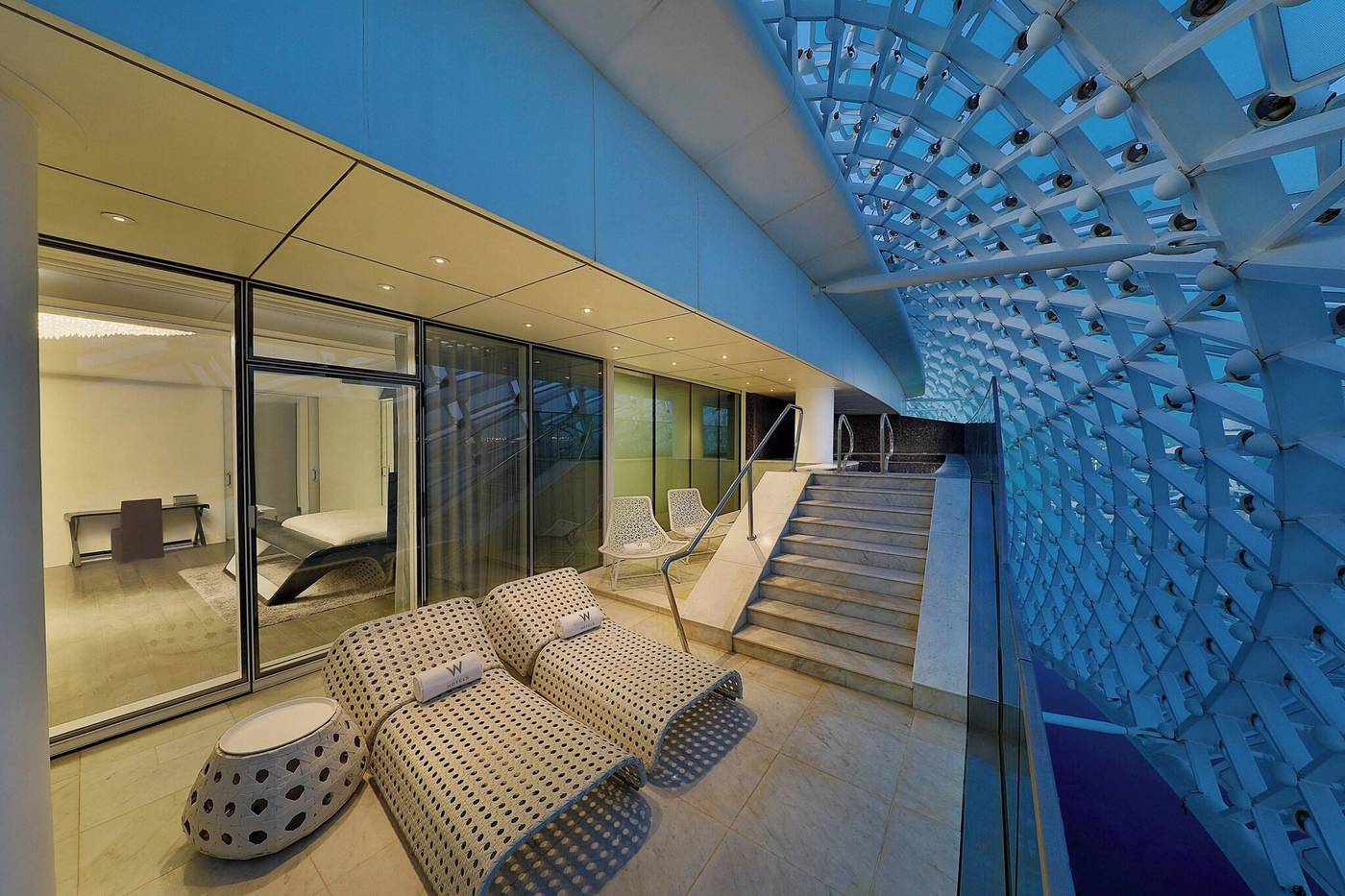 W-Abu-Dhabi---Yas-Island-Pool-4