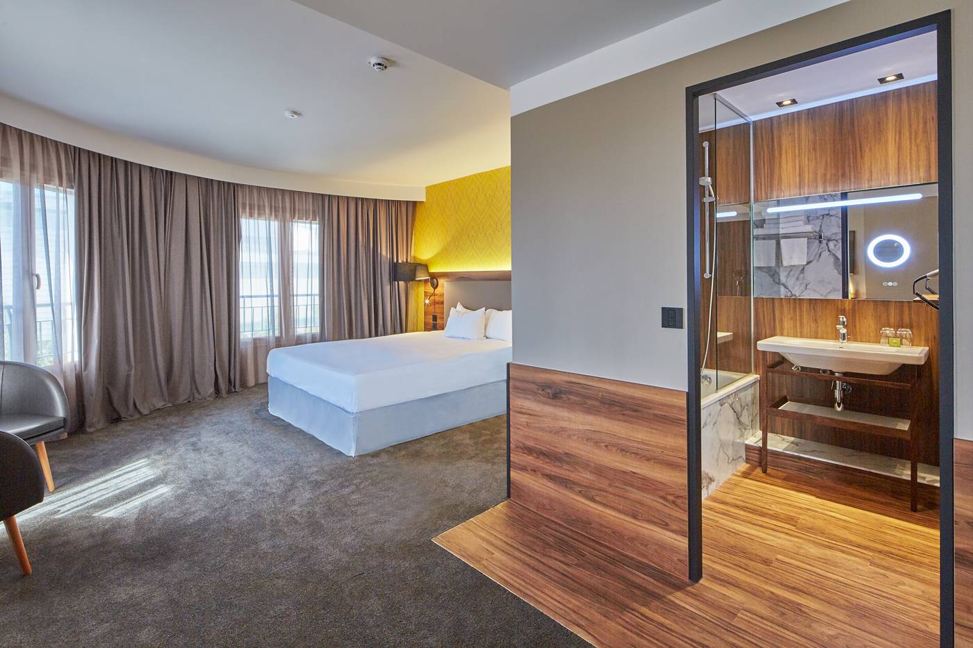 L-elysee-Val-D-europe-Room-3