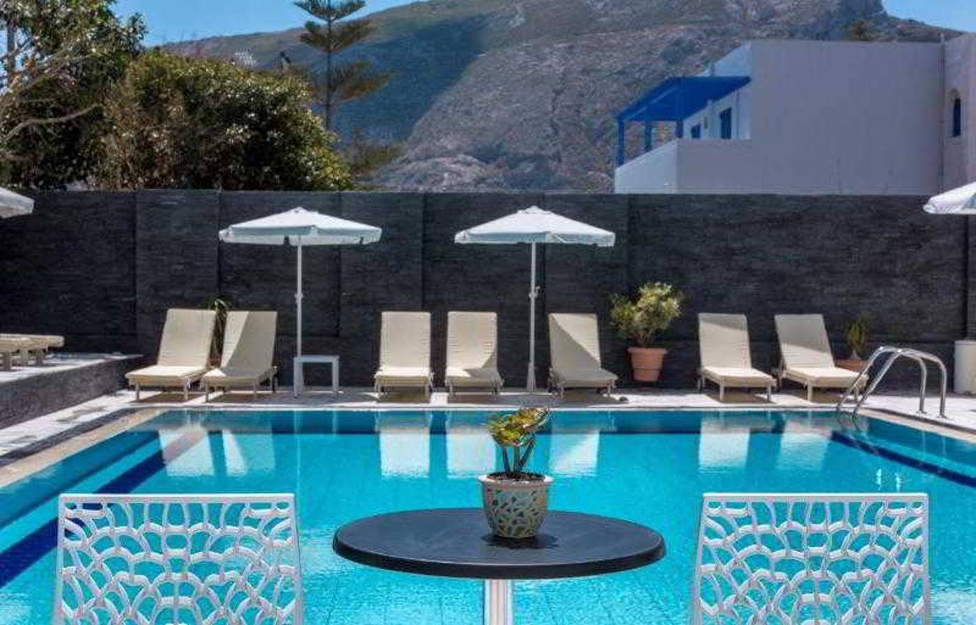 Santellini-Hotel-Pool-5