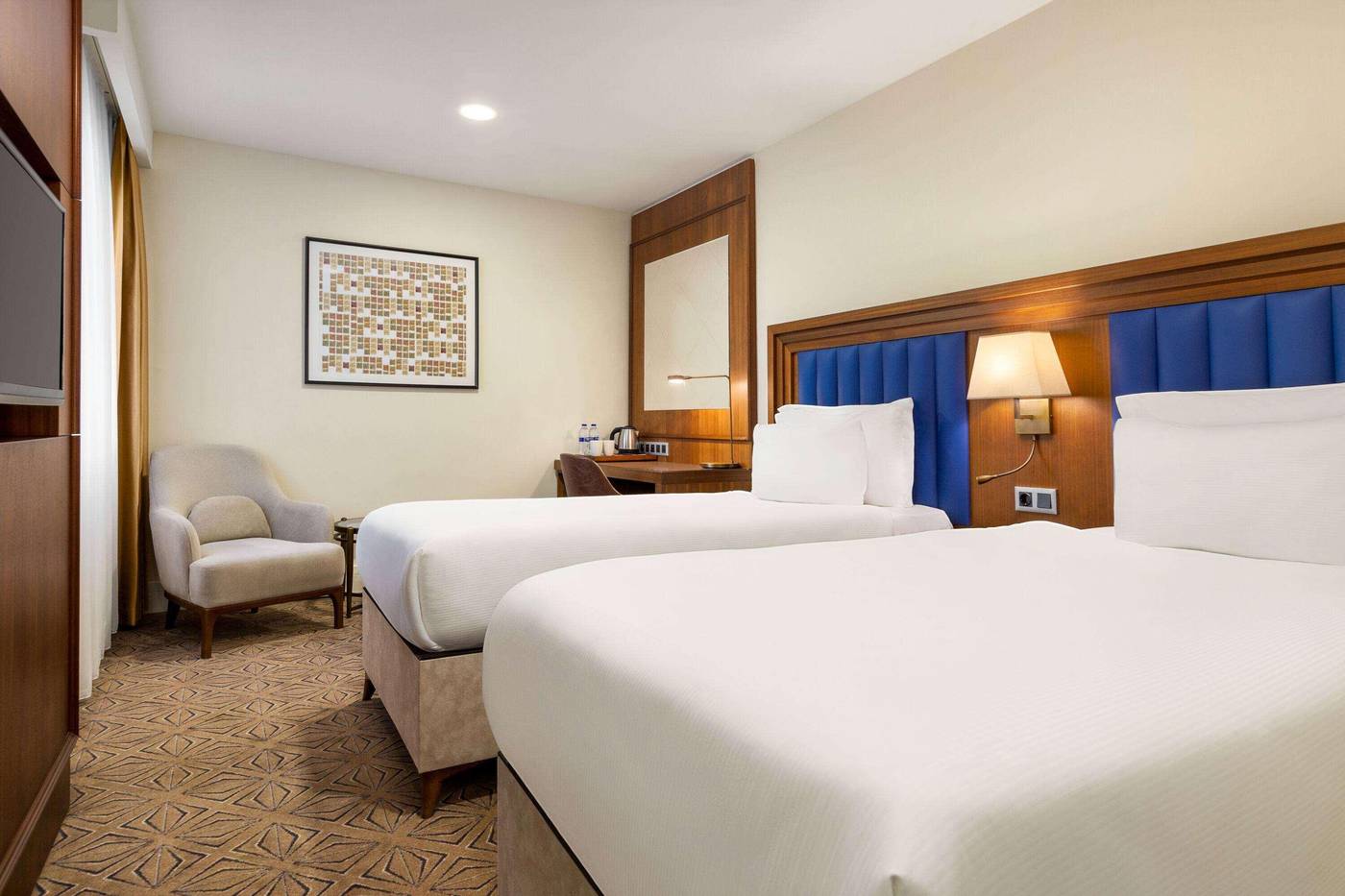 Ramada-Plaza-By-Wyndham-Istanbul-Sultanahmet-Room-37