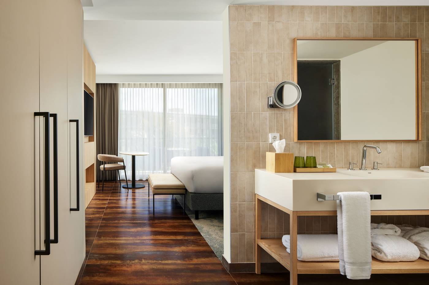 NAU-Salgados-Palace-Room-29