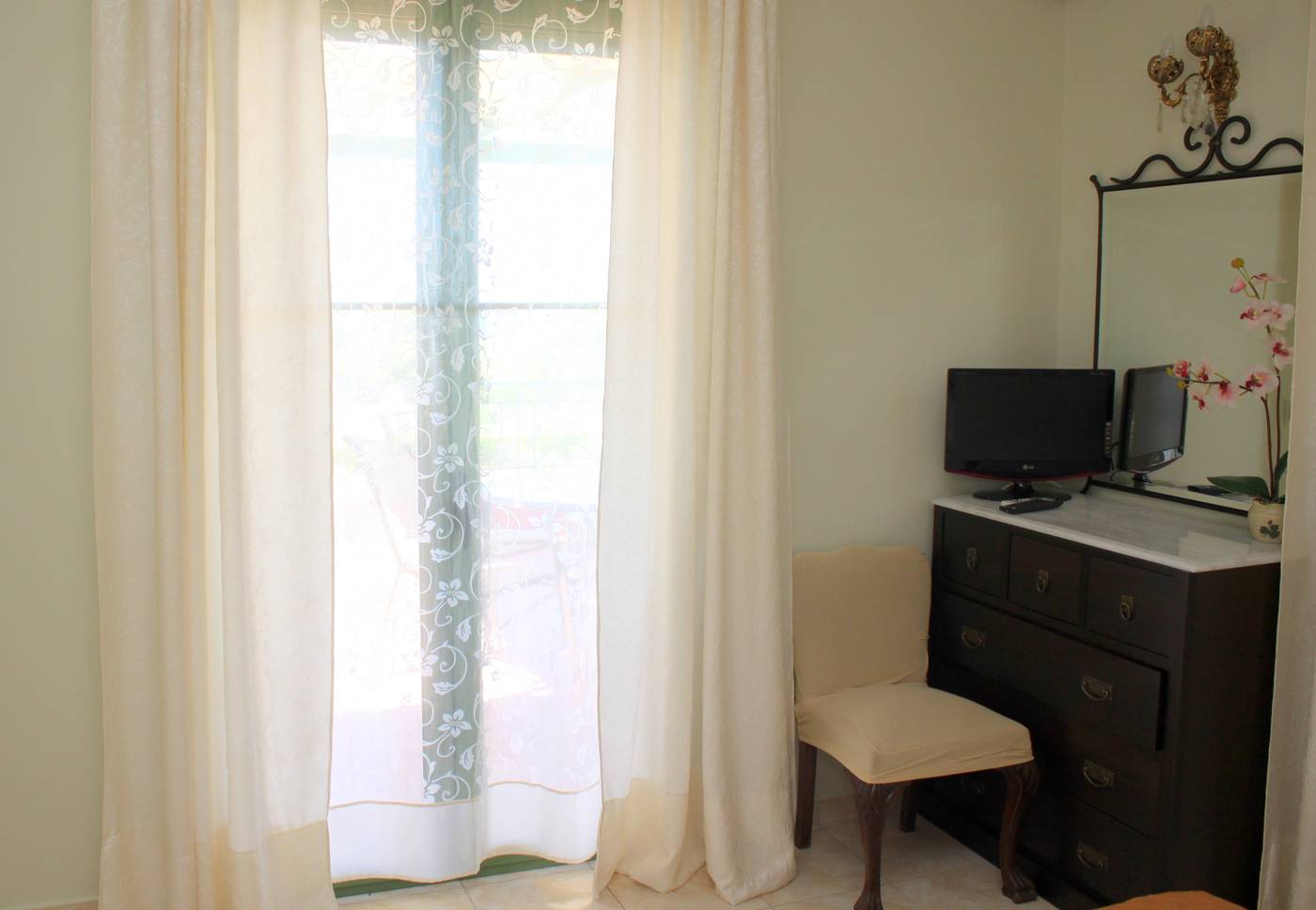 Monambeles-Villas-Room-58