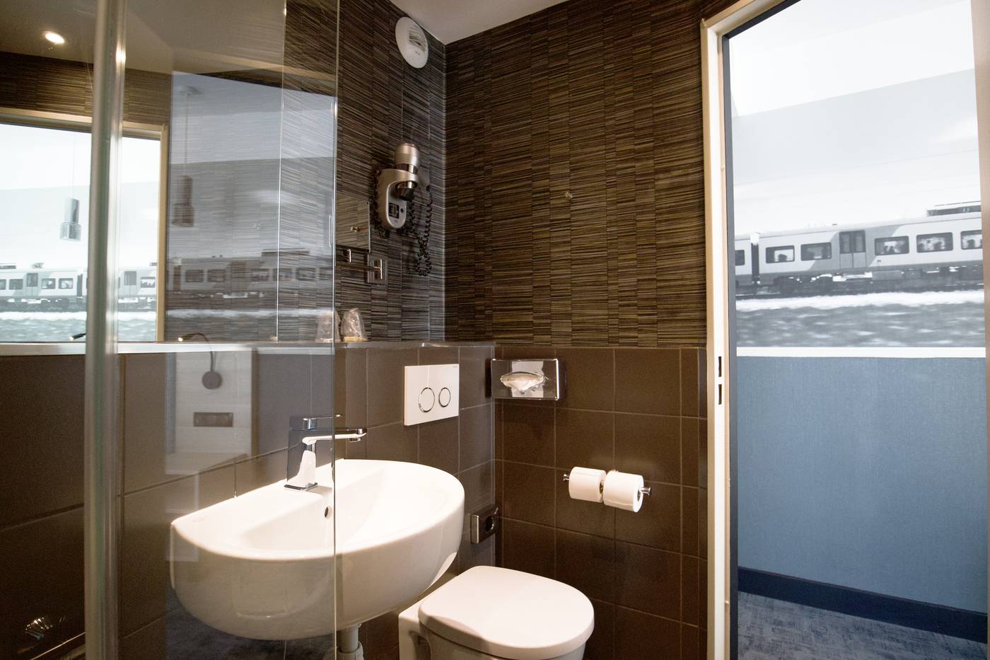 Appia-La-Fayette-Room-44