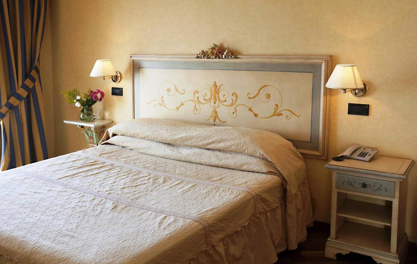 Punta-Campanella-Resort---Spa-Room-10