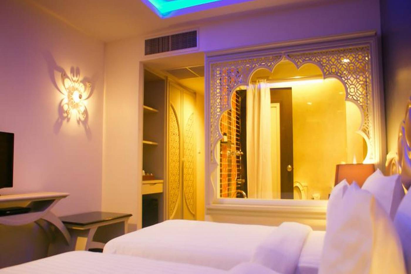 Chillax Resort-Thailand-Bangkok-Room-10