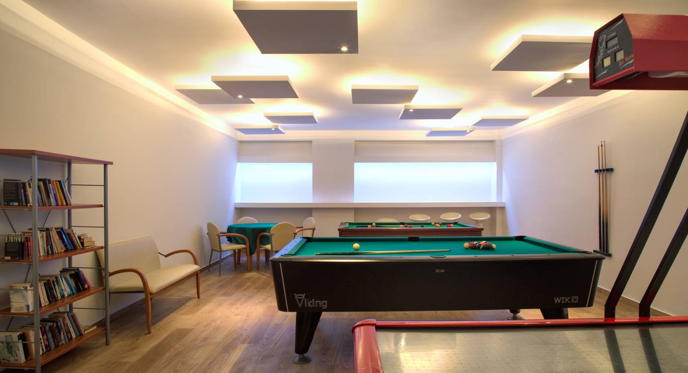 Hotel-Mediterranean-Beach-Sports-and-Entertainment-74