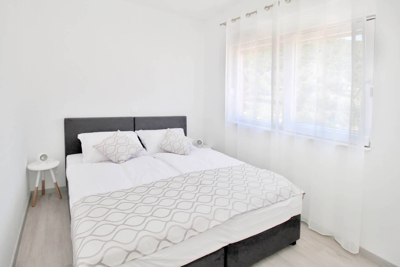 Bacan-Family-Apartments-Room-14