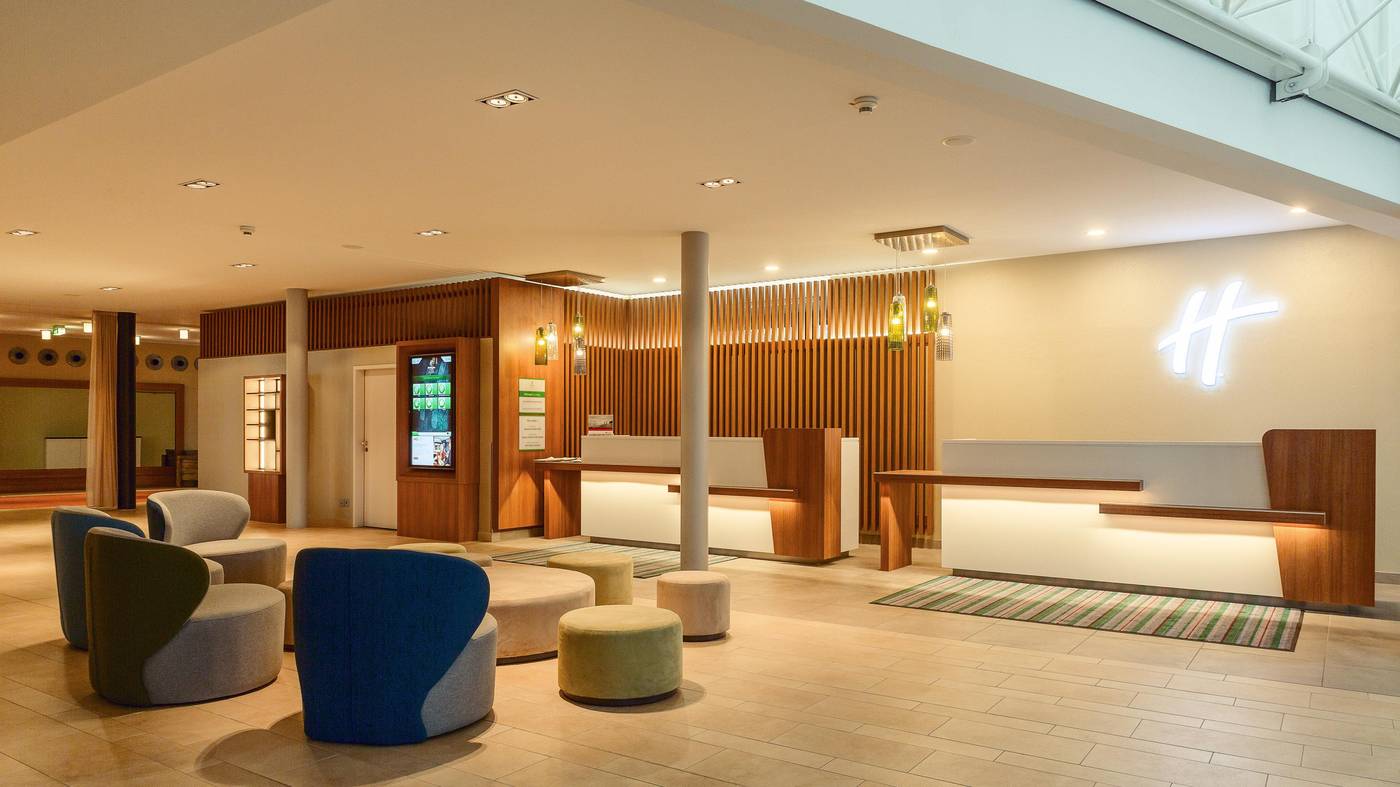 Holiday-Inn-Berlin-Airport-Conference-Center-General-view-4