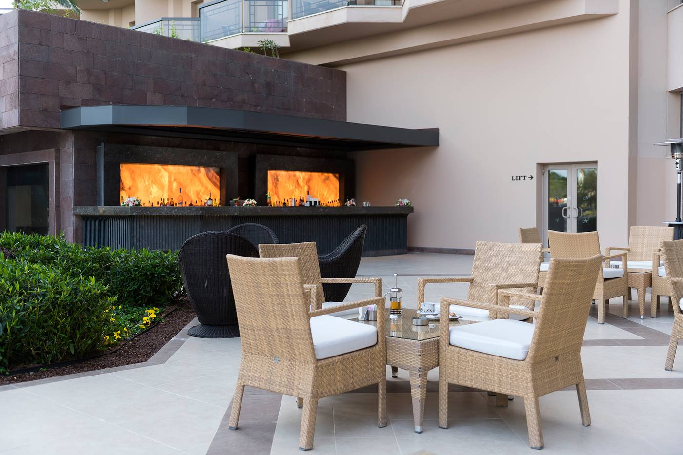 Xanadu-Resort-Bar-20