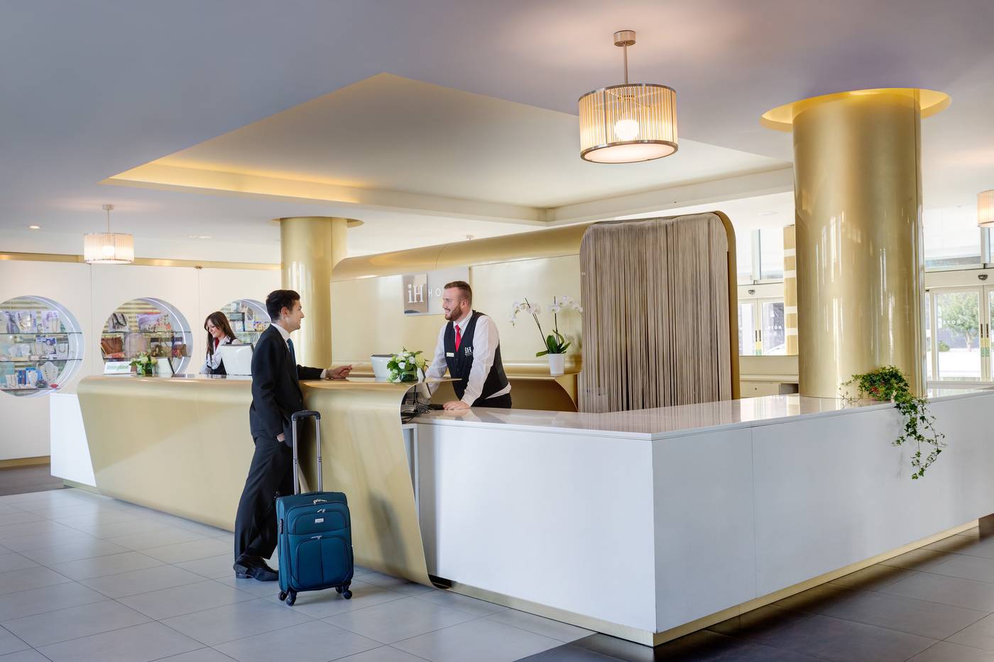 iH-Hotels-Roma-Z3-Lobby-8